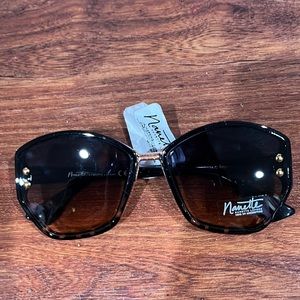 NWT Nanette lepore sunglasses in brown tortoise , blue lens